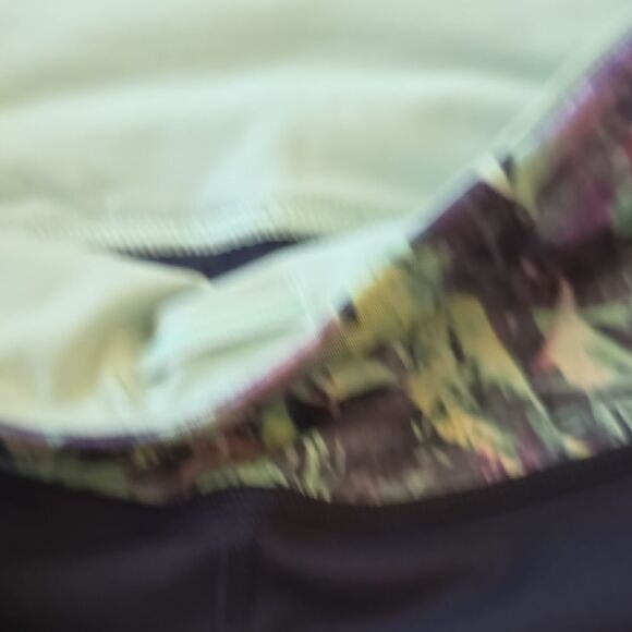 Lululemon Navy Leggings with Multicolor Floral Waistband LIKE NEW - Picture 6 of 12